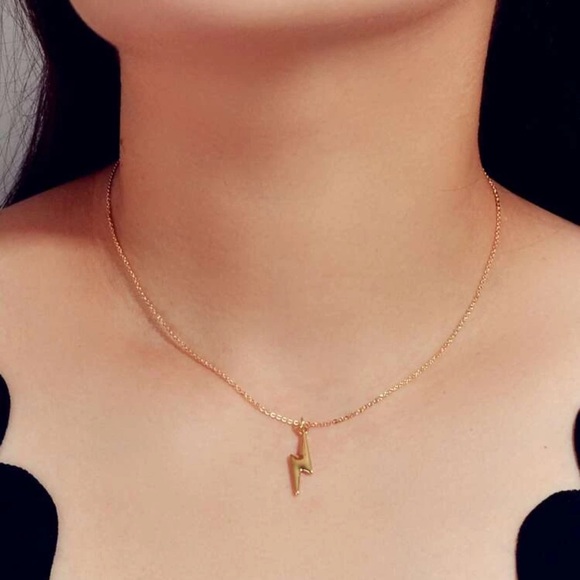 ⚡️ Awesome Metallic Boho Lightning bolt necklace  ⚡️ - Picture 1 of 5